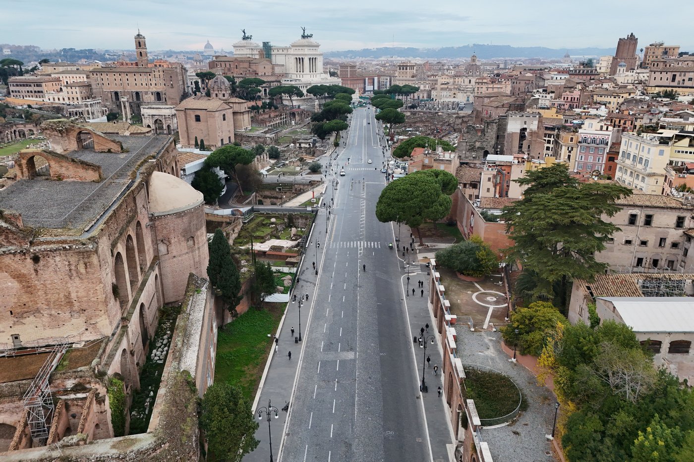 Photos offer stunning aerial views of Rome’s Colosseum and ancient Forum | iNFOnews.ca