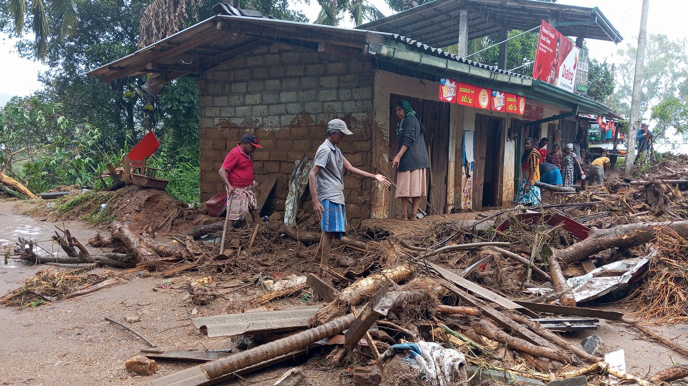 Indonesian residents hunt for food and water after deadly floods; 193 dead in Sri Lanka | iNFOnews.ca