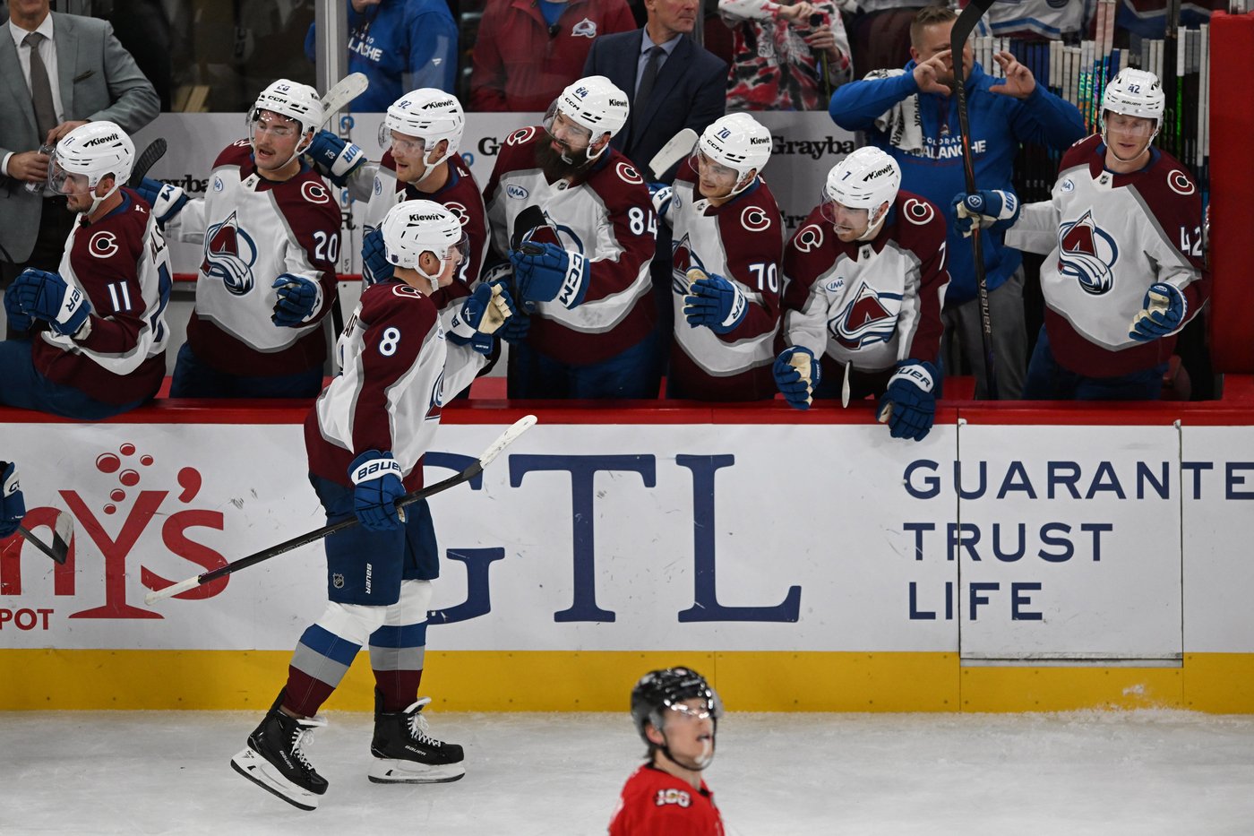 Wedgewood, Makar lead NHL-best Avalanche to 9th straight win, 1-0 over Blackhawks | iNFOnews.ca