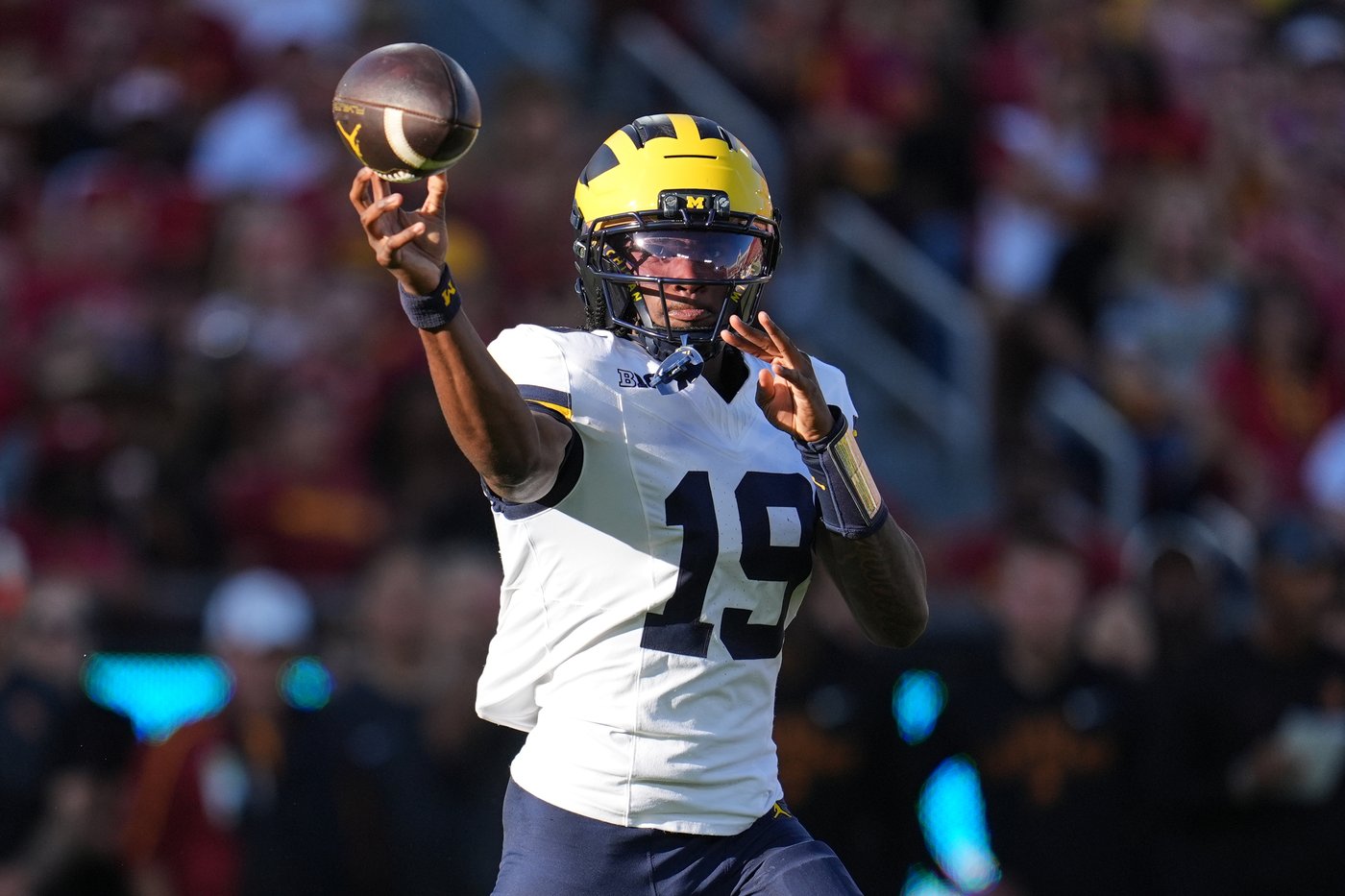 No. 20 USC's matchup with No. 13 Notre Dame highlights this week's Big Ten schedule | iNFOnews.ca No. 20 USC's matchup with No. 13 Notre Dame highlights this week's Big Ten schedule | iNFOnews.ca