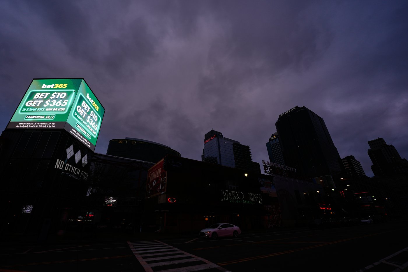 Missouri launches sports betting as recent scandals shine a spotlight on the growing industry | iNFOnews.ca