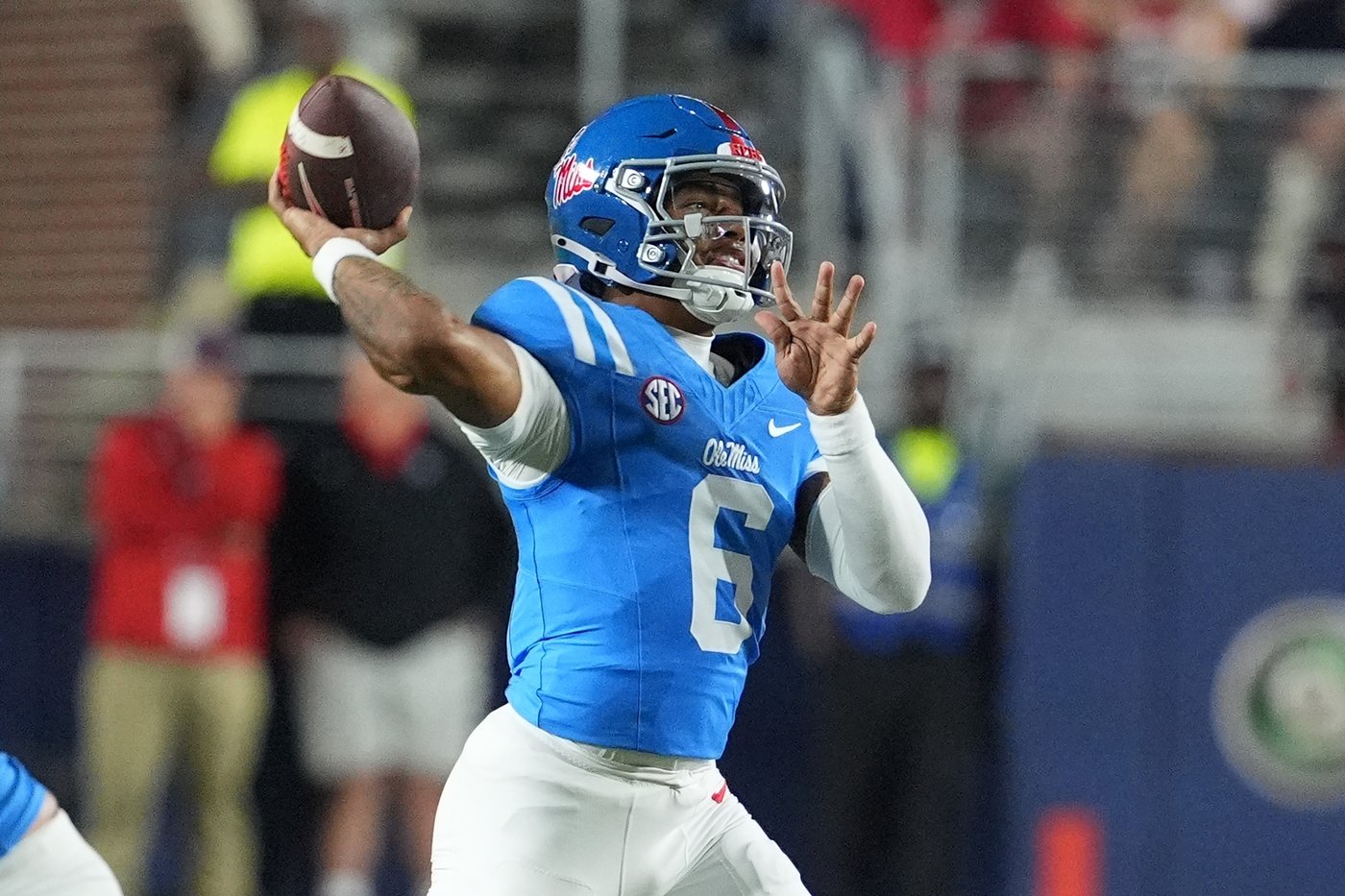 Lacy helps No. 6 Ole Miss rally past Florida for 34-24 win and Rebels fans chant 'We want Lane!' | iNFOnews.ca Lacy helps No. 6 Ole Miss rally past Florida for 34-24 win and Rebels fans chant 'We want Lane!' | iNFOnews.ca