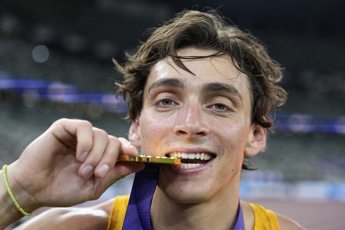Higher and higher! The man called Mondo breaks pole vault world record for the 14th time | iNFOnews.ca Higher and higher! The man called Mondo breaks pole vault world record for the 14th time | iNFOnews.ca