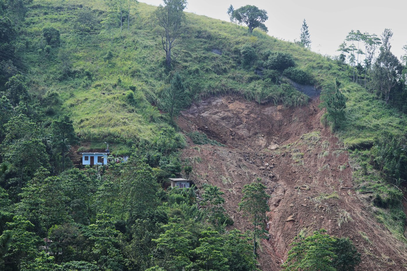 Photos shows devastating floods in Indonesia, Sri Lanka and Thailand | iNFOnews.ca