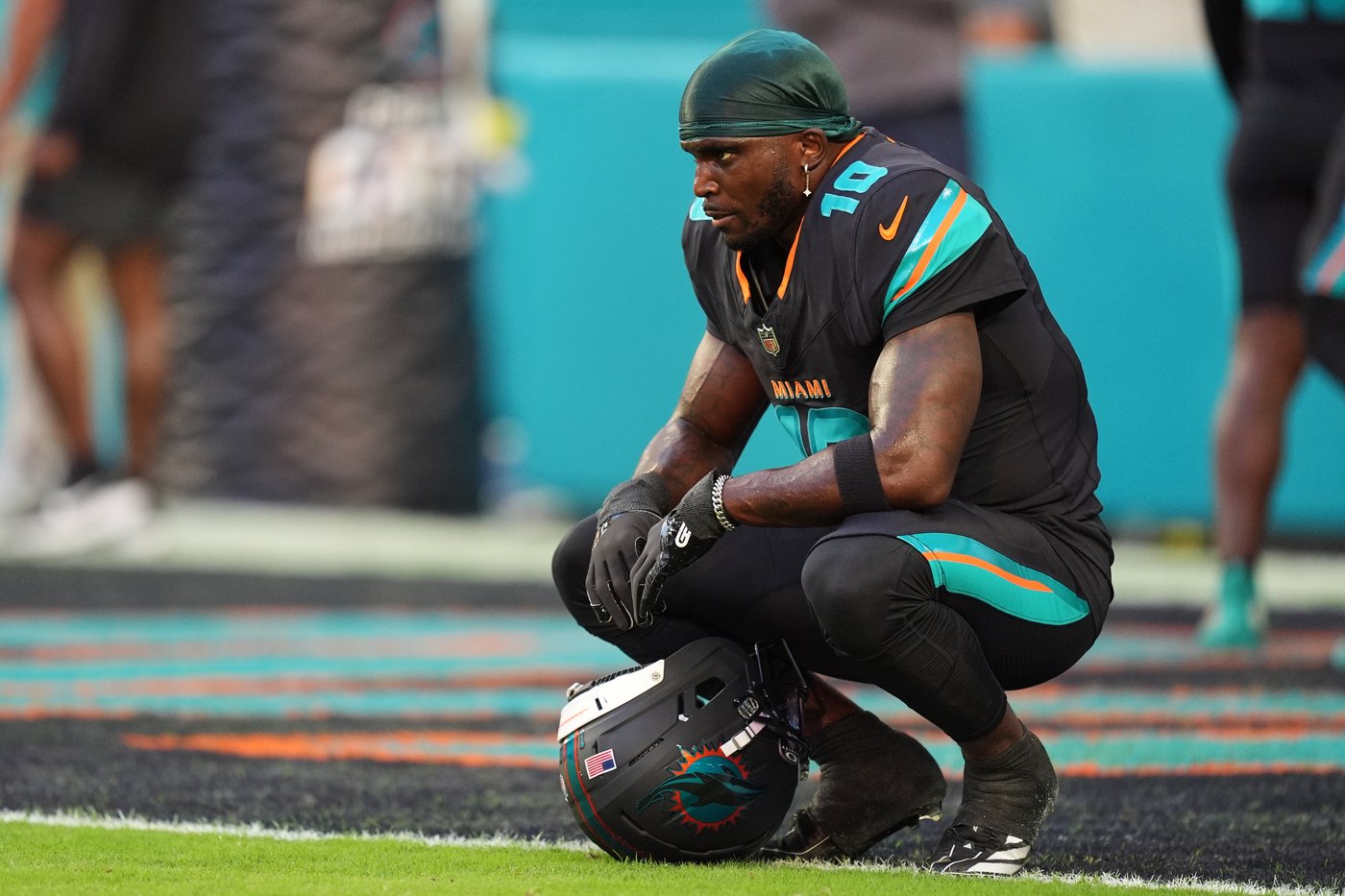 Dolphins look to forge ahead without Tyreek Hill, beginning Sunday against the Panthers | iNFOnews.ca