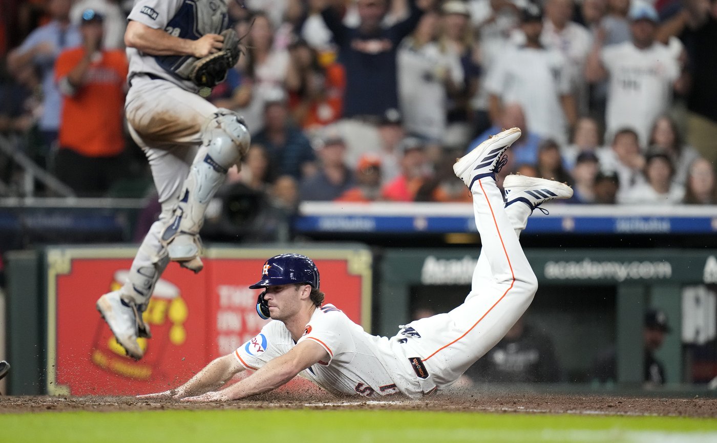 Astros walk their way to 8-7 comeback win over Yankees | iNFOnews.ca Astros walk their way to 8-7 comeback win over Yankees | iNFOnews.ca