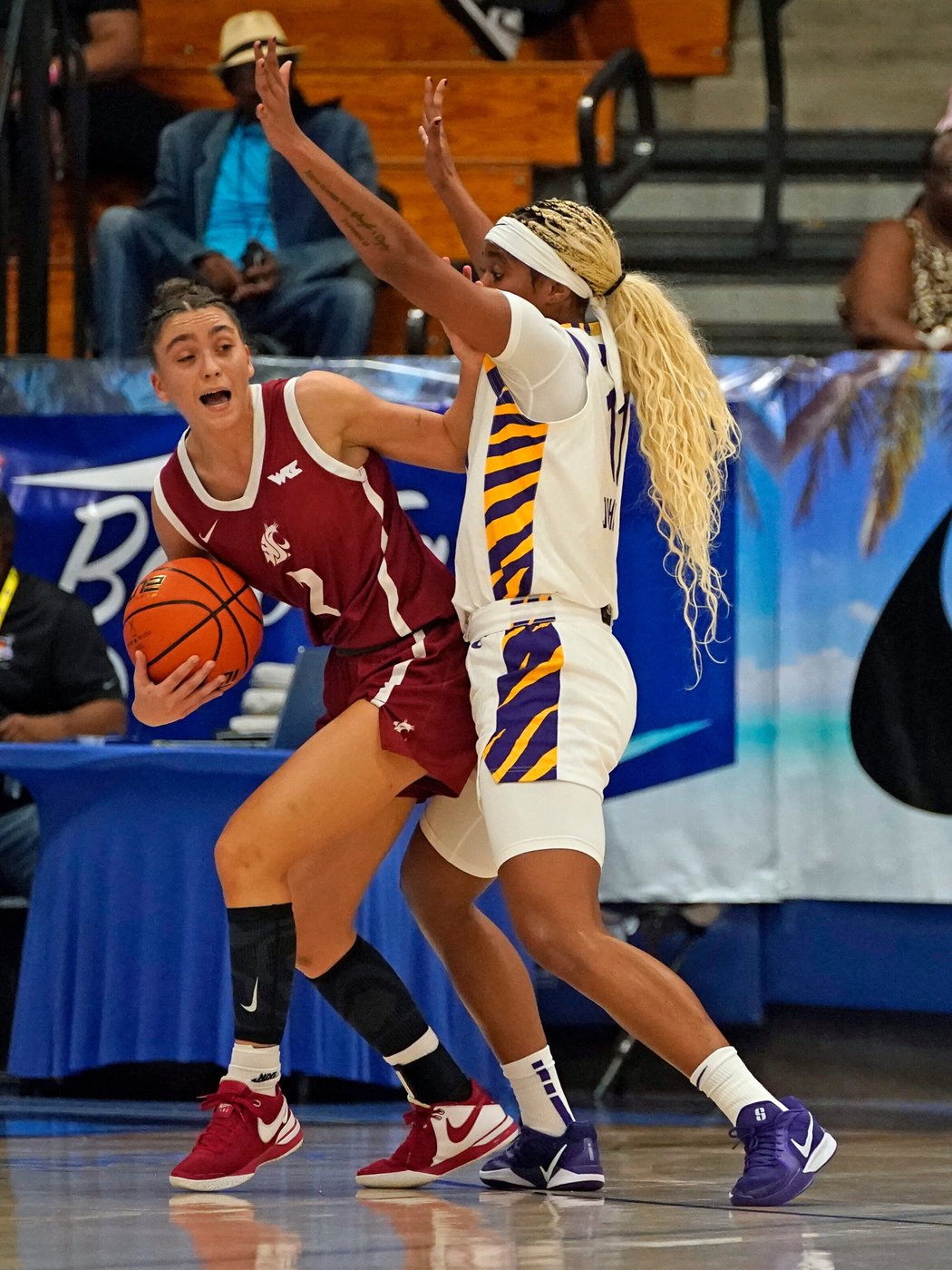 Flau’Jae Johnson leads No. 5 LSU over Washington State 112-35 for 8th straight game over 100 points | iNFOnews.ca