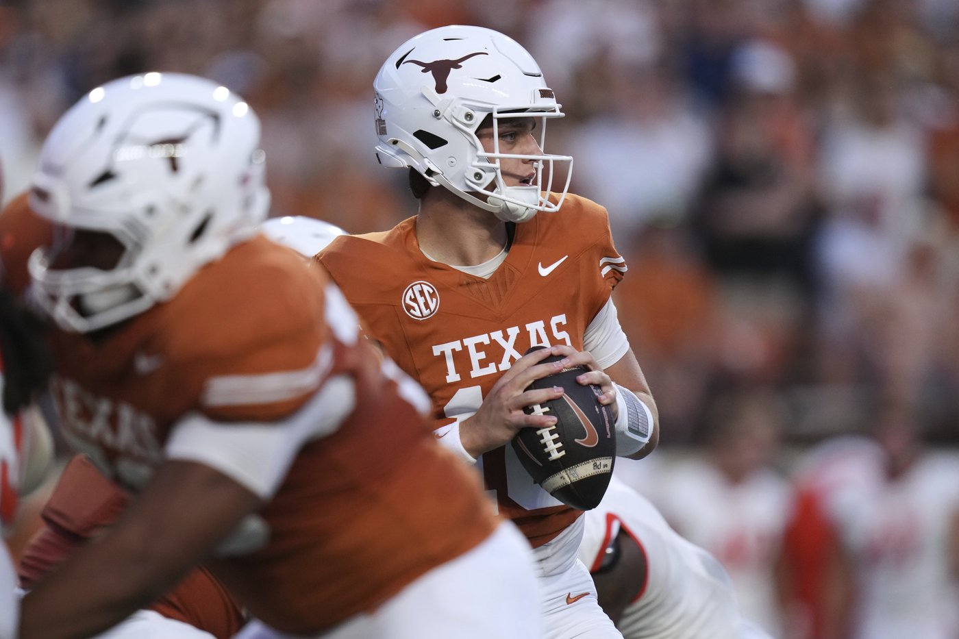Once Heisman front-runners, QBs Arch Manning and DJ Lagway have become SEC disappointments | iNFOnews.ca