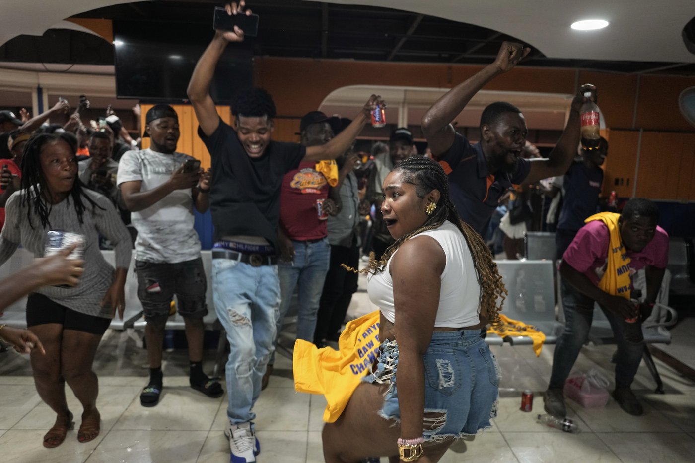 Haiti's troubles fade briefly as it revels in World Cup qualification | iNFOnews.ca