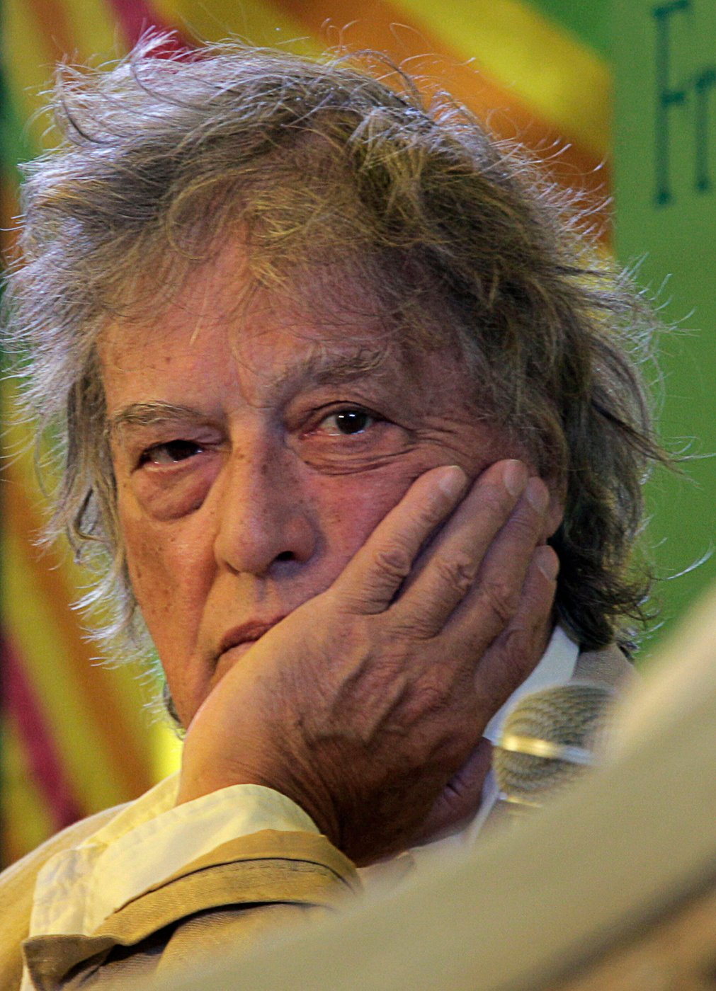 British playwright Tom Stoppard, who won Academy Award for 'Shakespeare In Love,' has died at 88 | iNFOnews.ca