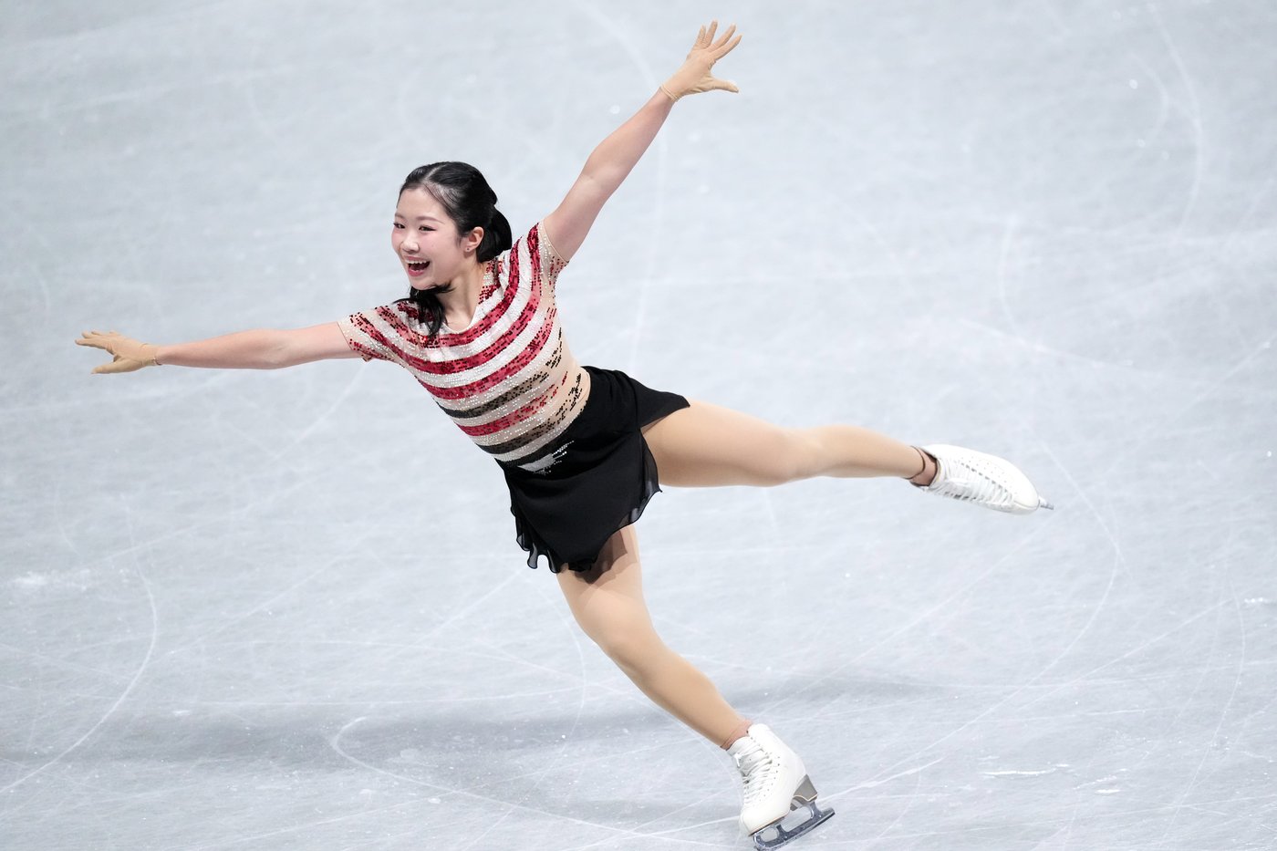 Chiba is surprise leader after figure skating favorites falter at Grand Prix Final | iNFOnews.ca