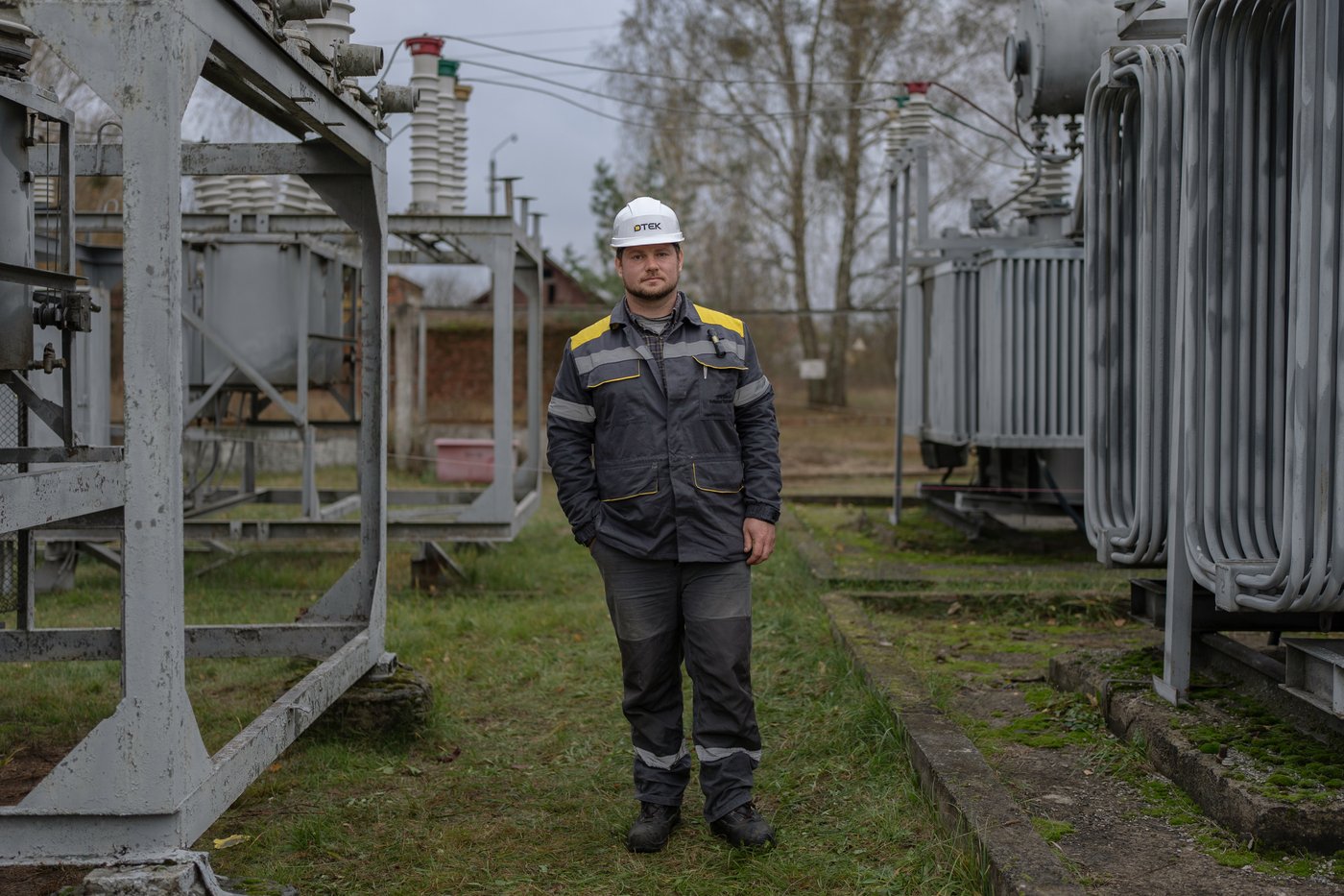 PHOTO ESSAY: Portraits of workers keeping Ukraine out of the dark | iNFOnews.ca