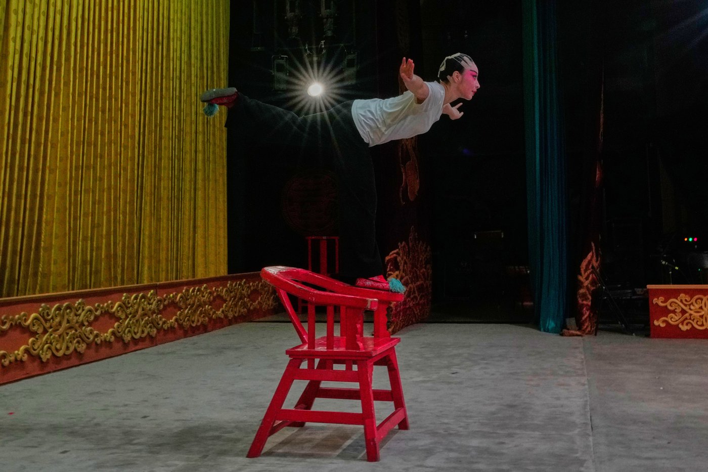 In a breakneck digital era, the ancient art of Peking opera works hard to keep flourishing | iNFOnews.ca