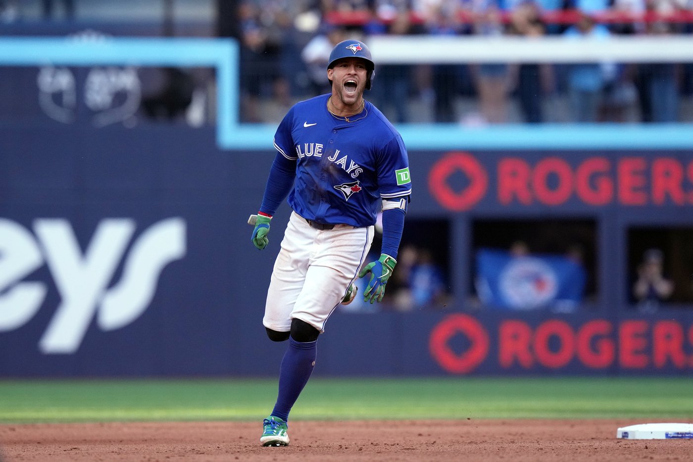 Kirk drives in six runs as Jays wallop Rays 13-4 to win division and earn playoff bye | iNFOnews.ca