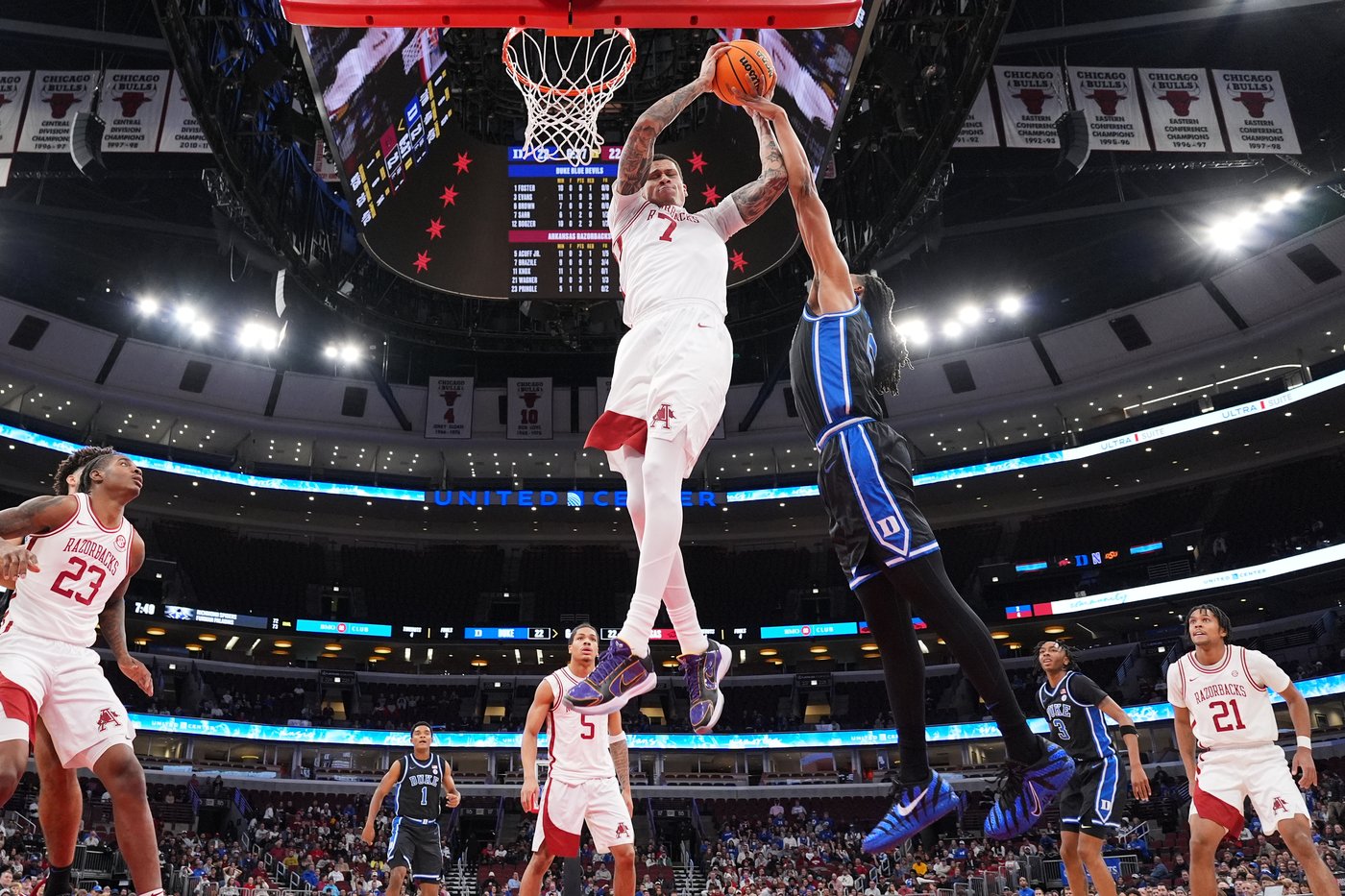 Cameron Boozer scores 35 points as No. 4 Duke tops No. 22 Arkansas 80-71 | iNFOnews.ca