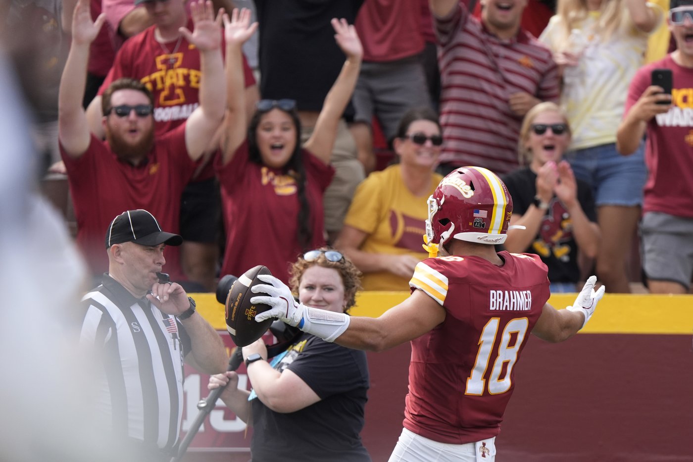 Rocco Becht sets school record for accuracy in No. 22 Iowa State's 55-7 win over South Dakota | iNFOnews.ca Rocco Becht sets school record for accuracy in No. 22 Iowa State's 55-7 win over South Dakota | iNFOnews.ca
