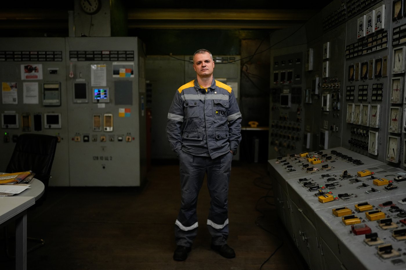 PHOTO ESSAY: Portraits of workers keeping Ukraine out of the dark | iNFOnews.ca