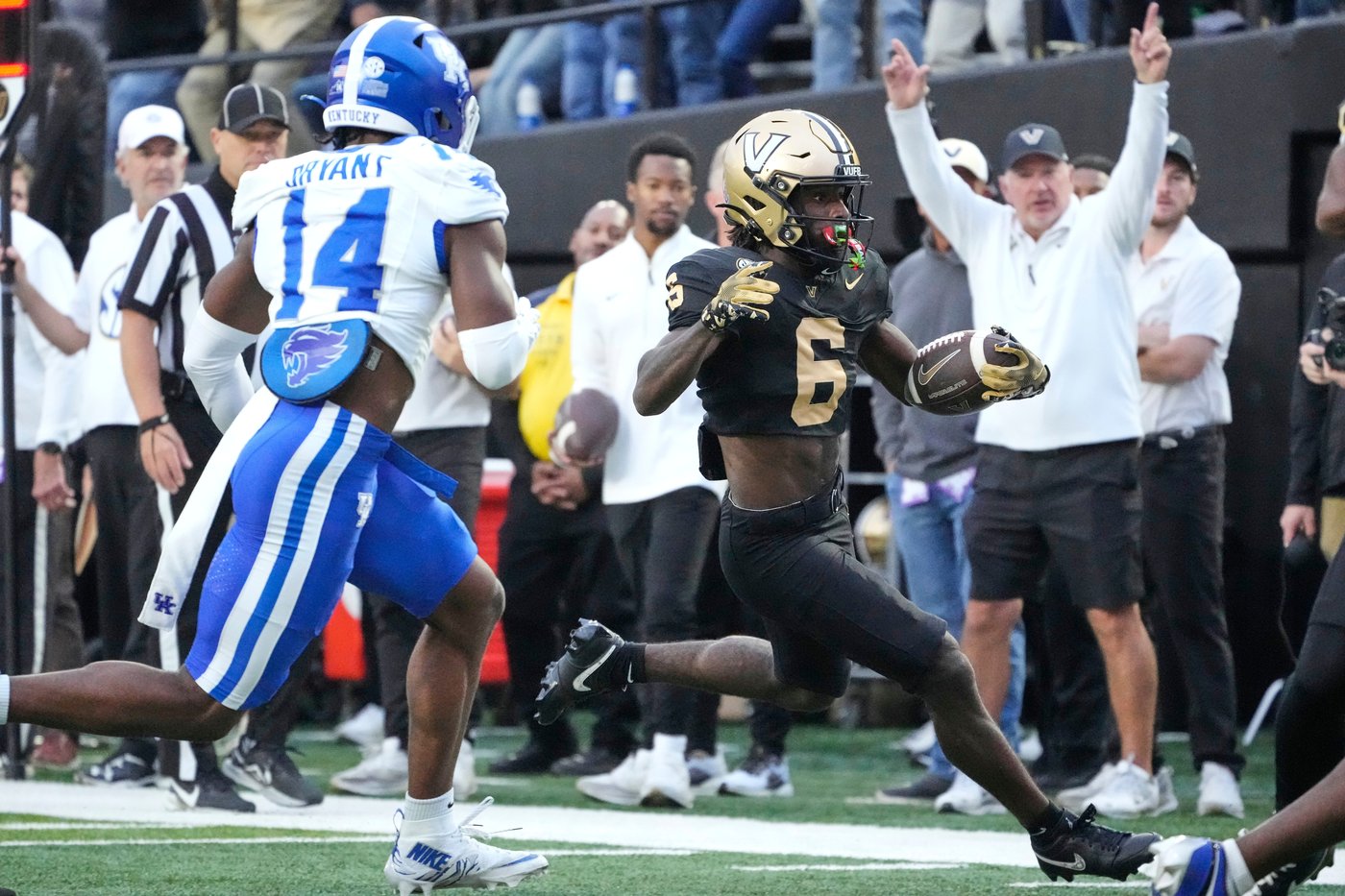 Diego Pavia throws for career-high 484 yards as No. 12 Vanderbilt routs Kentucky 45-17 | iNFOnews.ca