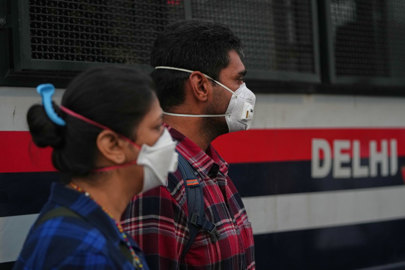 Air pollution levels surge in India's capital, sparking rare protests | iNFOnews.ca