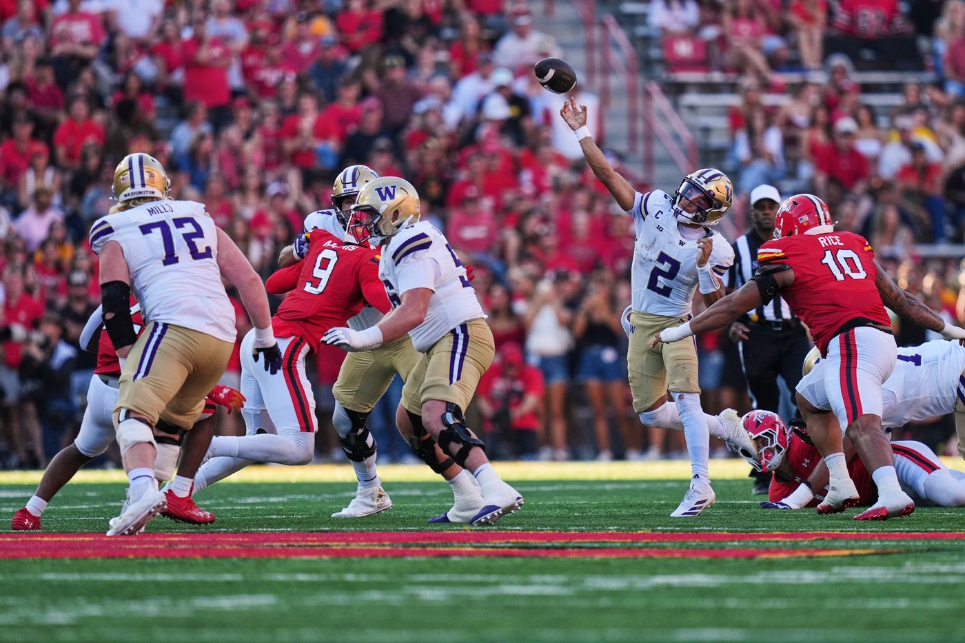 Washington storms back from a 20-point deficit, hands Maryland first loss, 24-20 | iNFOnews.ca
