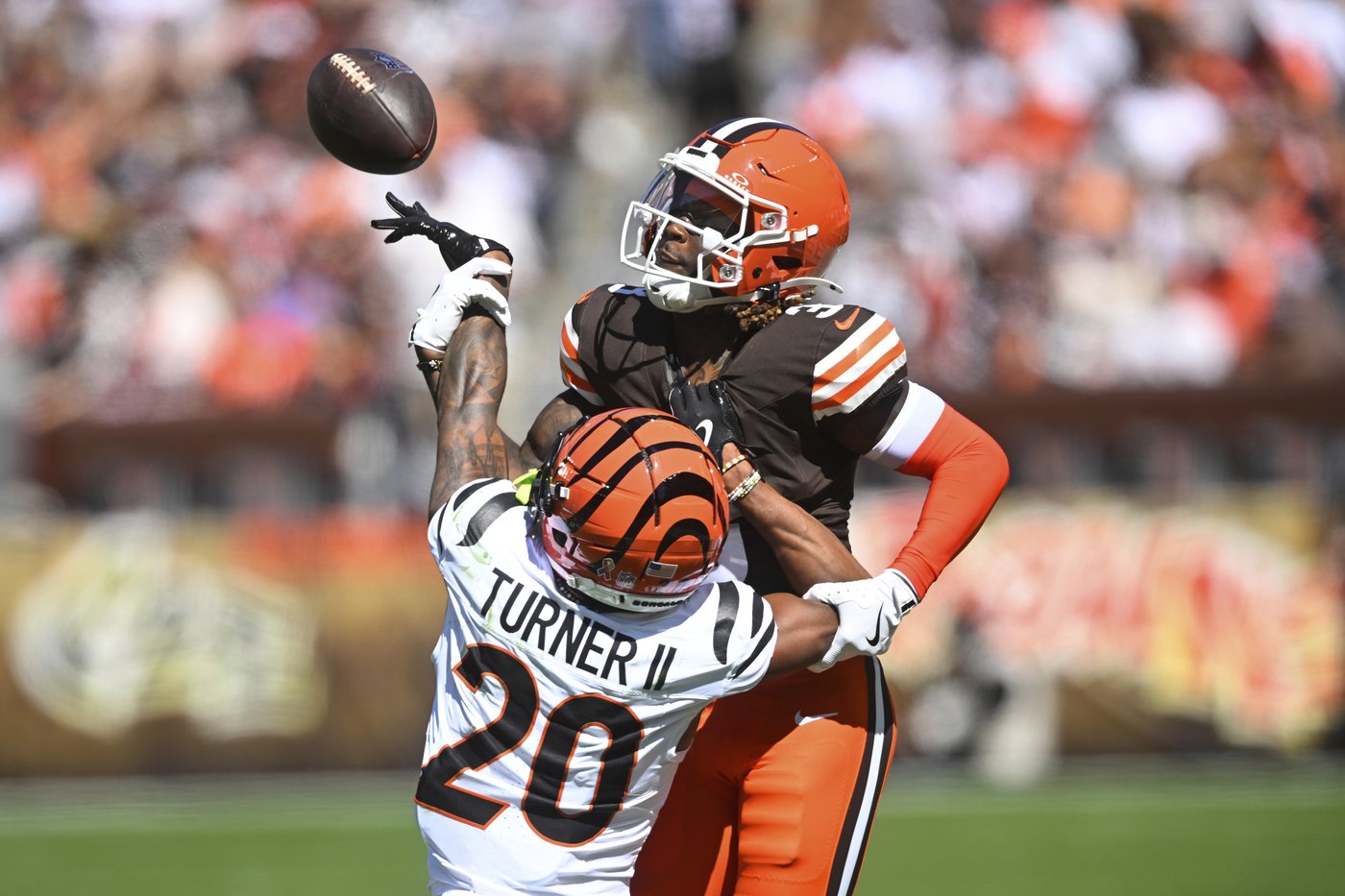 Bengals defense leads the way to 17-16 win over the Browns in opener | iNFOnews.ca Bengals defense leads the way to 17-16 win over the Browns in opener | iNFOnews.ca