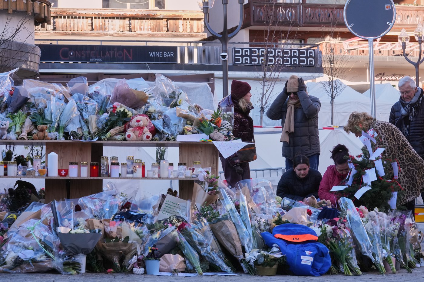 Investigation is opened into managers of Swiss bar where fire killed 40 | iNFOnews.ca Investigation is opened into managers of Swiss bar where fire killed 40 | iNFOnews.ca