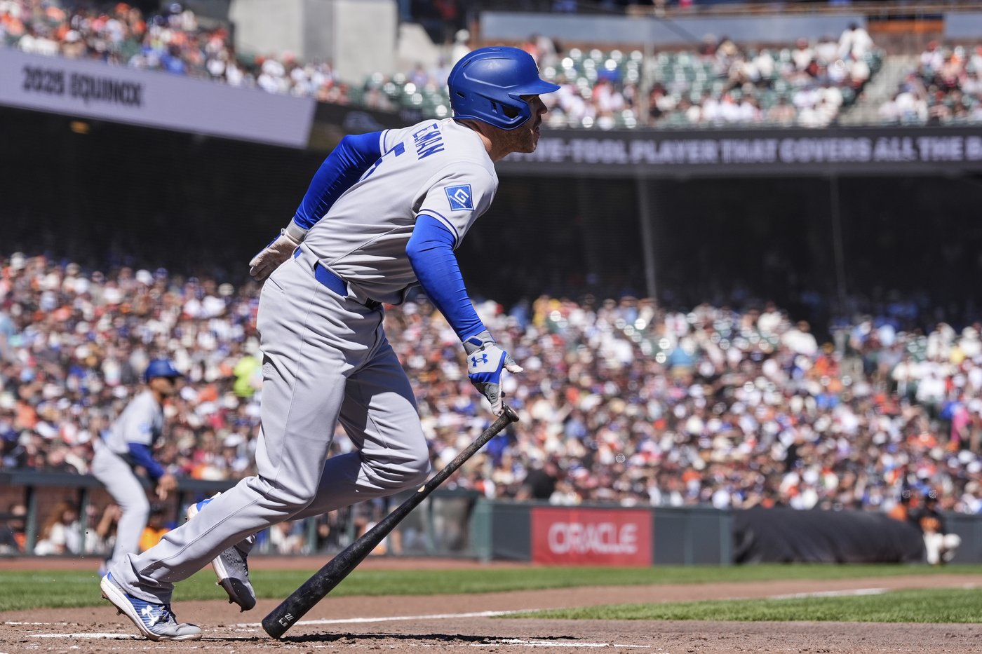 Hernández's 4 hits helps Dodgers to 10-2 win, drops Giants 1 1/2 games back for last NL wild card | iNFOnews.ca
