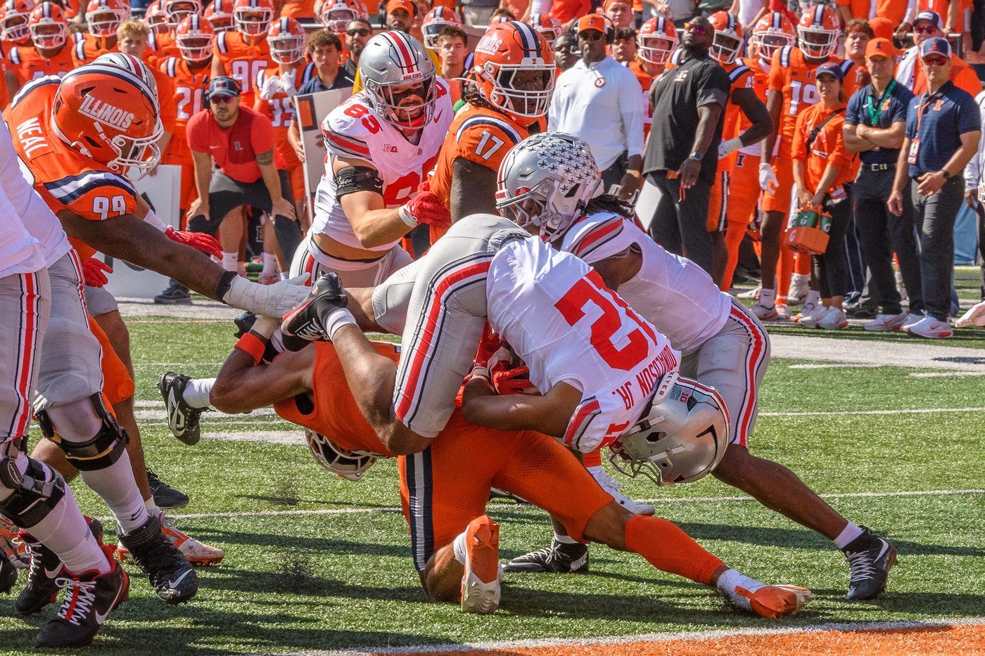 No. 1 Ohio State turns 3 takeaways into 21 points and beats No. 17 Illinois 34-16 | iNFOnews.ca