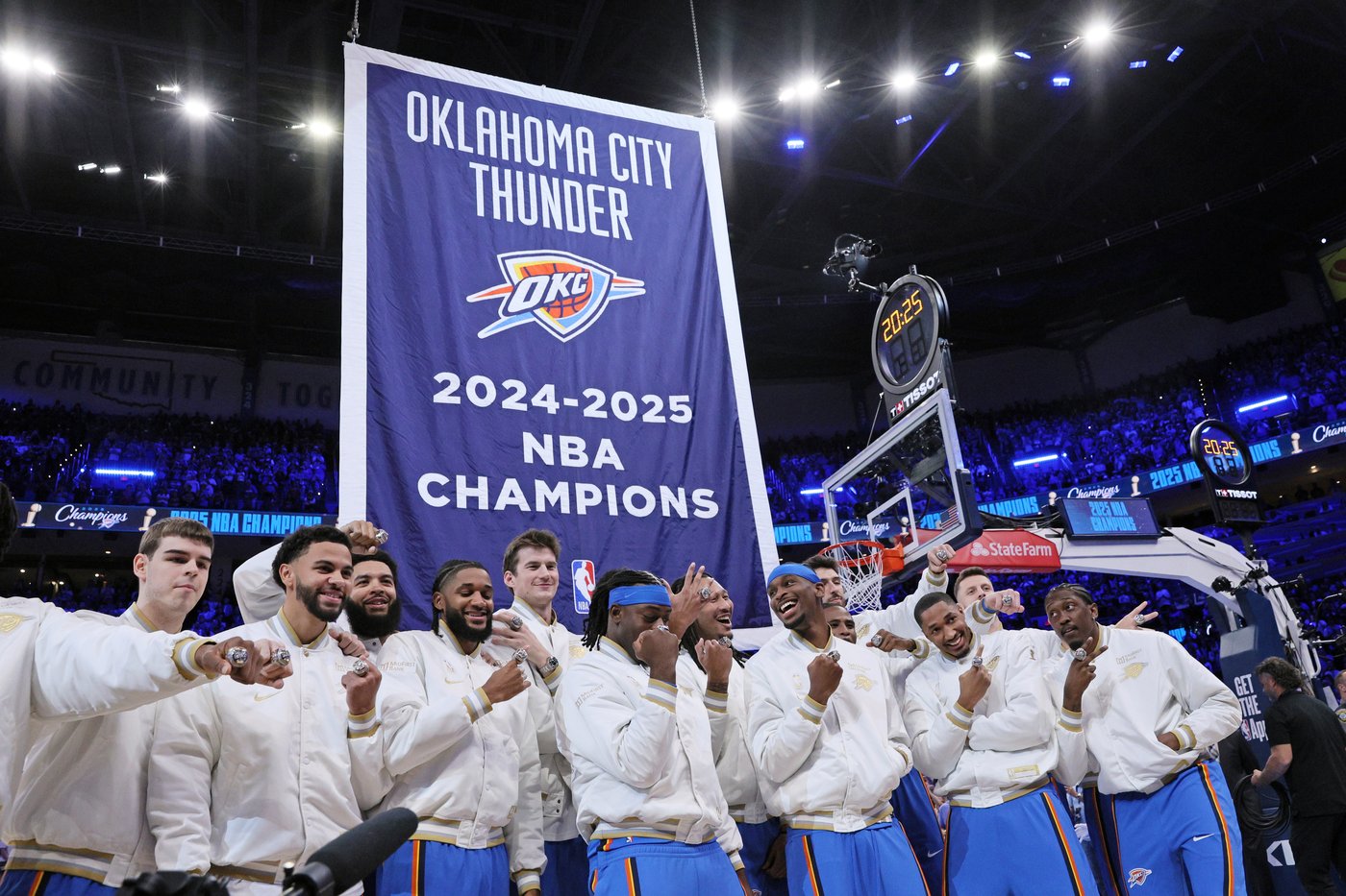 Thunder receive NBA championship rings, raise banner before season opener against Rockets | iNFOnews.ca