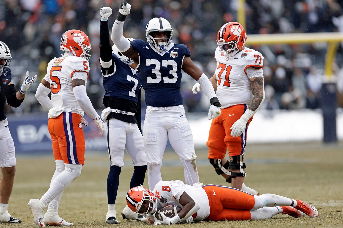Grunkemeyer throws two TDs as Penn State beats Clemson 22-10 in Pinstripe Bowl | iNFOnews.ca