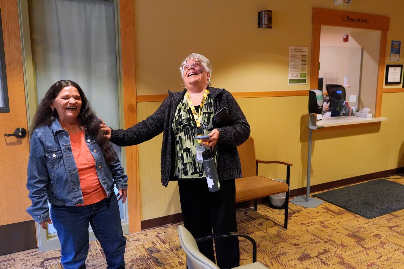 PHOTO ESSAY: A health center’s closure leaves unanswered questions in this New England mountain town | iNFOnews.ca