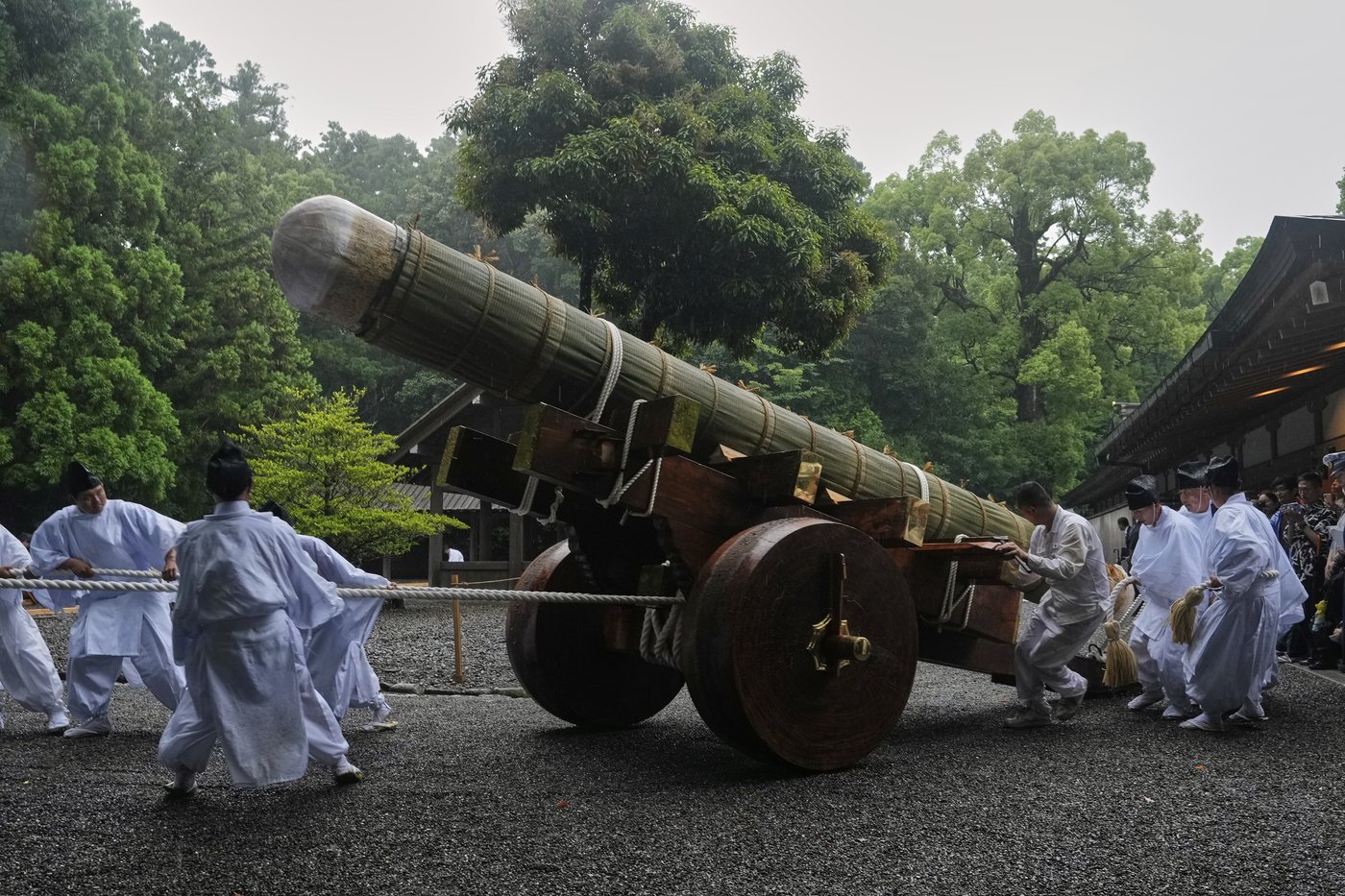 Japan's most sacred Shinto shrine has been rebuilt every 20 years for more than a millennium | iNFOnews.ca
