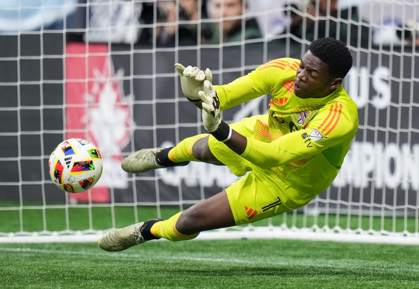 Veteran goalkeeper Sean Johnson says farewell to Toronto, signs with D.C. United | iNFOnews.ca