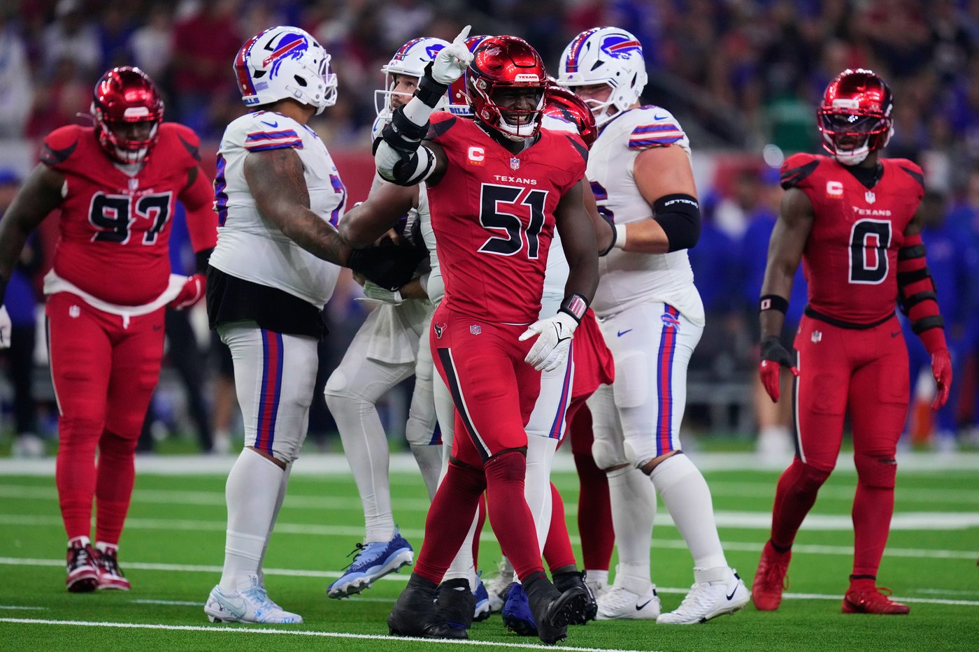 Texans get 8 sacks and Calen Bullock forces 3 turnovers in Houston's 23-19 win over Bills | iNFOnews.ca