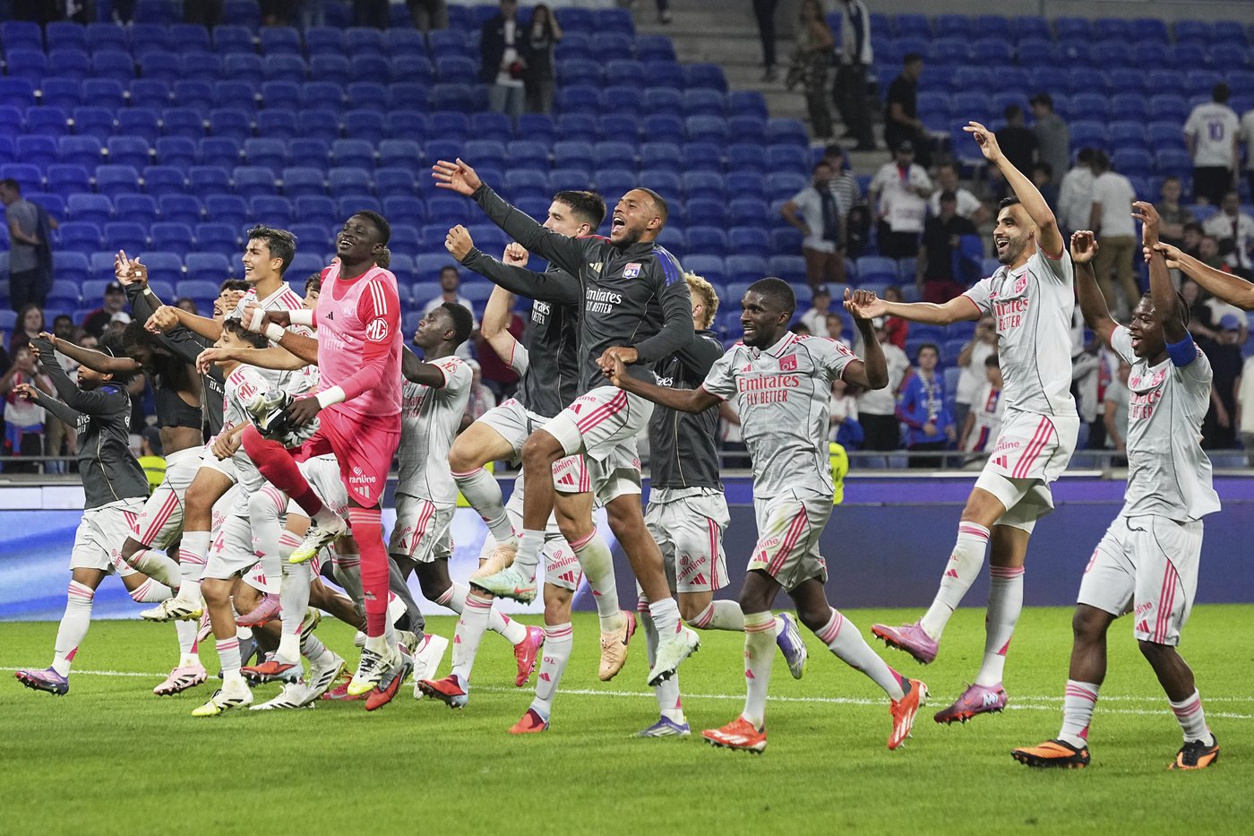 US midfielder Tessmann scores only goal as Lyon overcomes Angers to co-lead Ligue 1 | iNFOnews.ca US midfielder Tessmann scores only goal as Lyon overcomes Angers to co-lead Ligue 1 | iNFOnews.ca