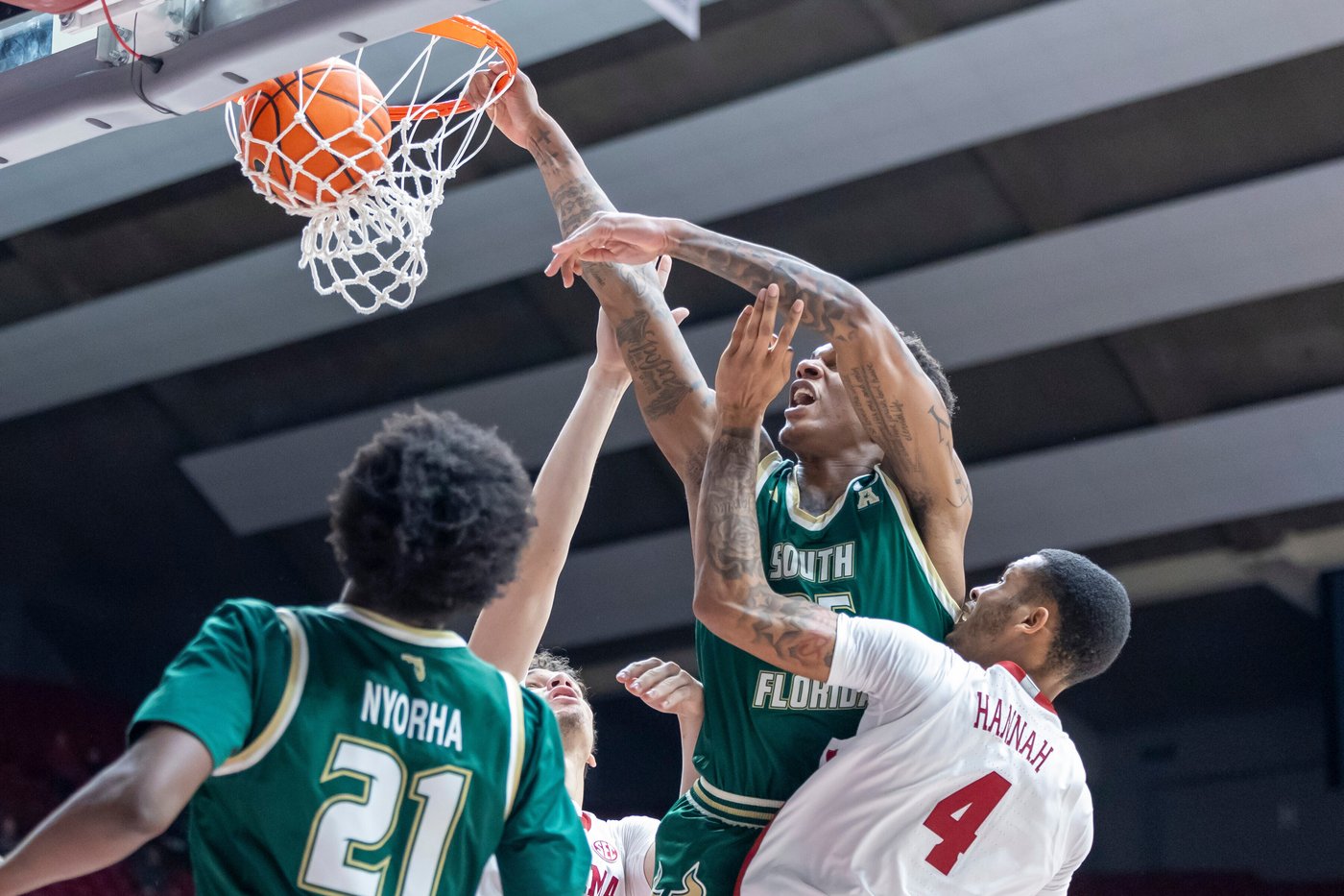 Labaron Philon, Aden Holloway power No. 16 Alabama past South Florida 104-93 | iNFOnews.ca