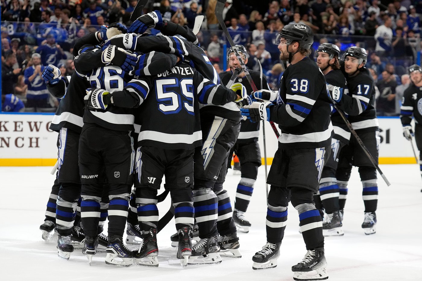 Kucherov gets 1,000th career point in Lightning's game against Ducks | iNFOnews.ca