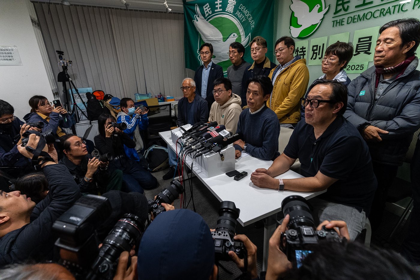 Hong Kong's biggest pro-democracy party votes to disband after more than 30 years of activism | iNFOnews.ca Hong Kong's biggest pro-democracy party votes to disband after more than 30 years of activism | iNFOnews.ca