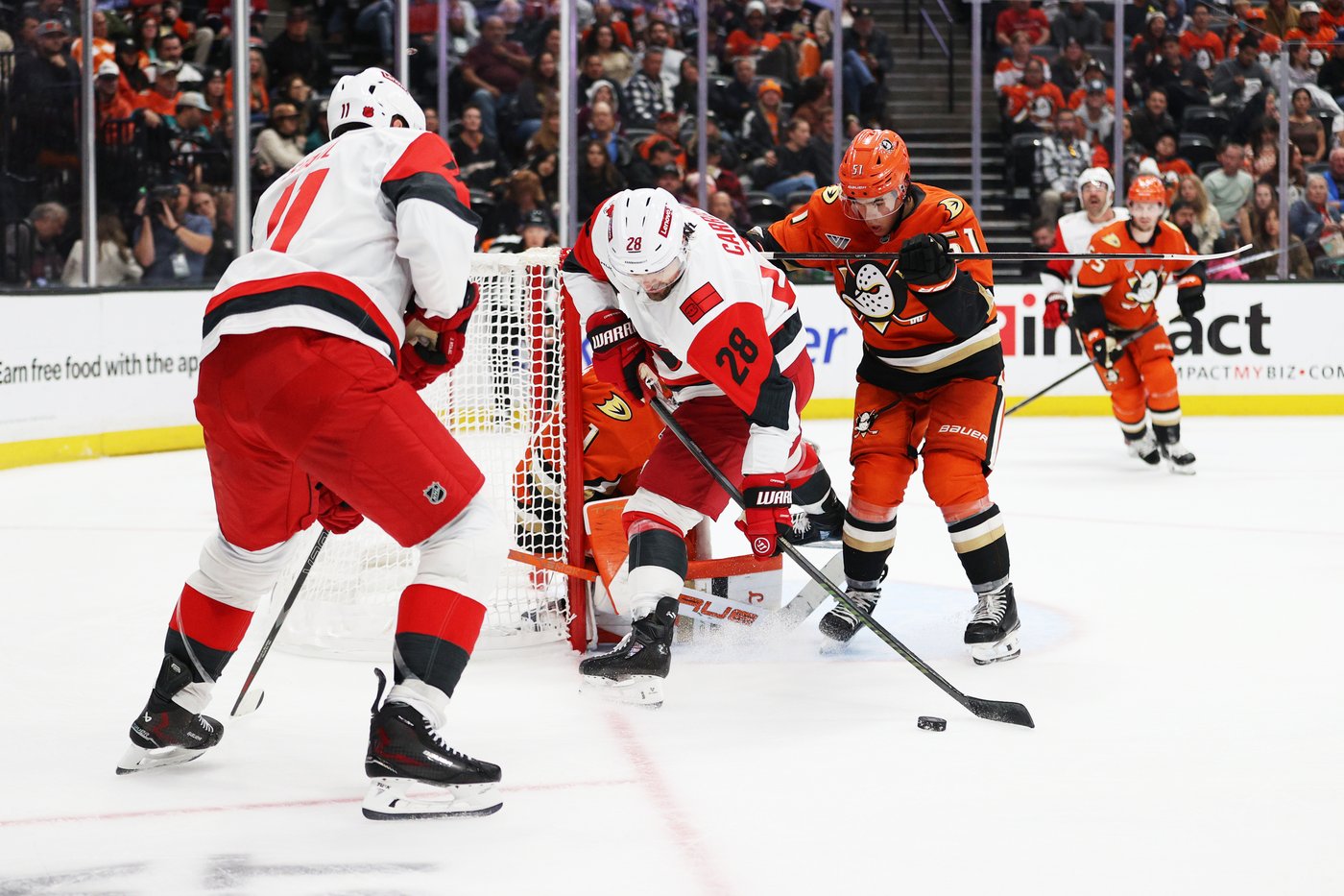 Seth Jarvis scores twice and the Carolina Hurricanes stay unbeaten, beating the Ducks 4-1 | iNFOnews.ca Seth Jarvis scores twice and the Carolina Hurricanes stay unbeaten, beating the Ducks 4-1 | iNFOnews.ca