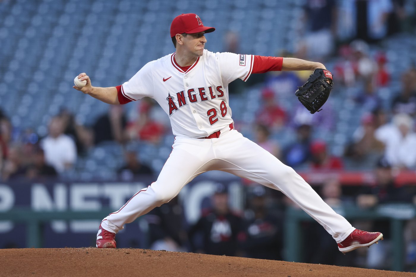Kyle Hendricks throws 7 shutout innings and Angels score 12 two-out runs in 12-2 win over Twins | iNFOnews.ca