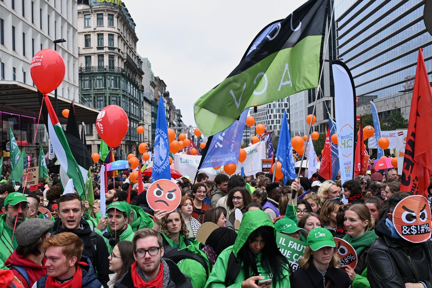 Police fire tear gas at Brussels protest against austerity measures | iNFOnews.ca Police fire tear gas at Brussels protest against austerity measures | iNFOnews.ca