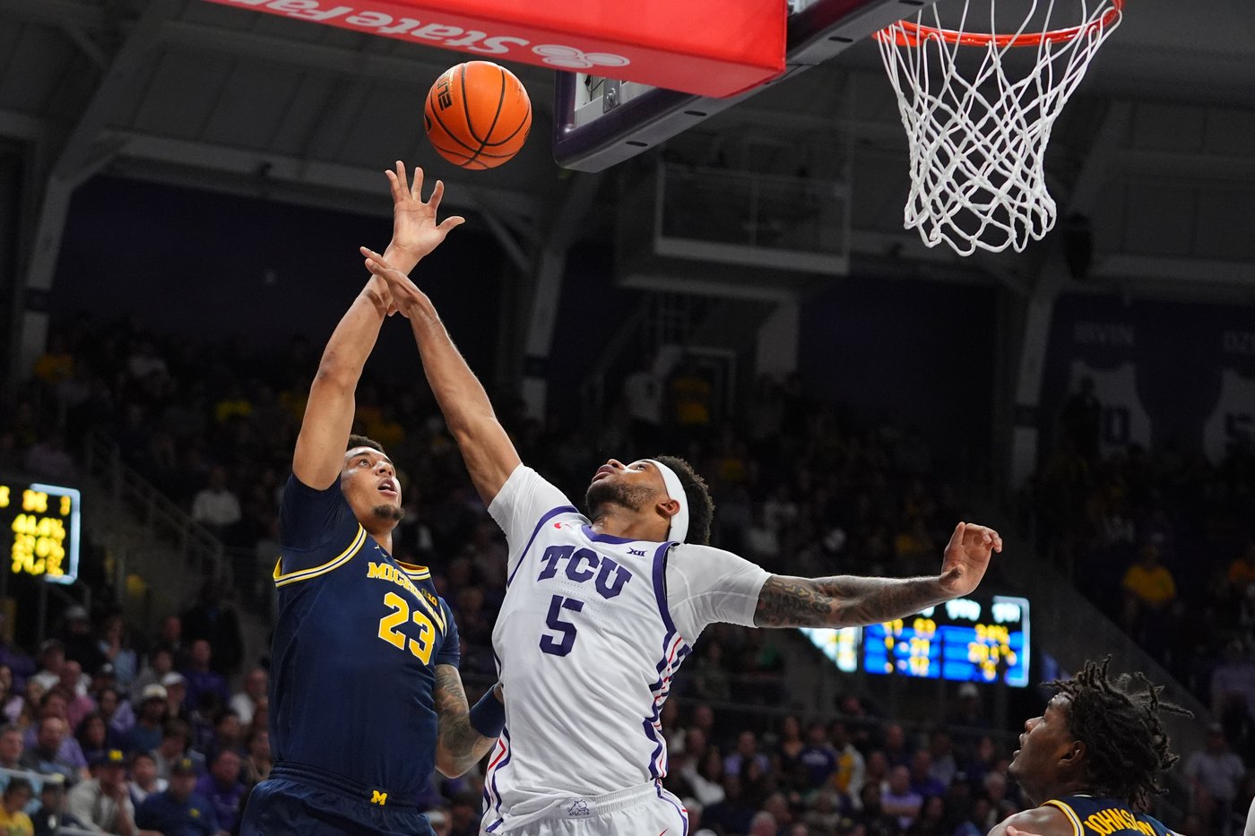 Transfers Yaxel Lendeborg and Morez Johnson Jr. have double-doubles as No. 6 Michigan wins at TCU | iNFOnews.ca Transfers Yaxel Lendeborg and Morez Johnson Jr. have double-doubles as No. 6 Michigan wins at TCU | iNFOnews.ca