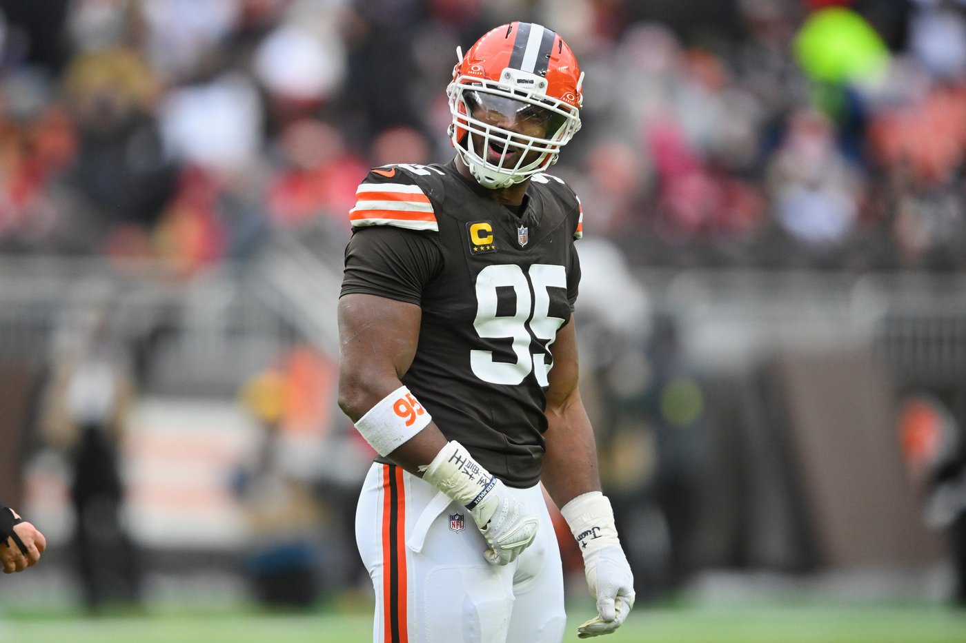 Allen and Bills look to clinch playoff spot and prevent Browns' Garrett from getting sack record | iNFOnews.ca