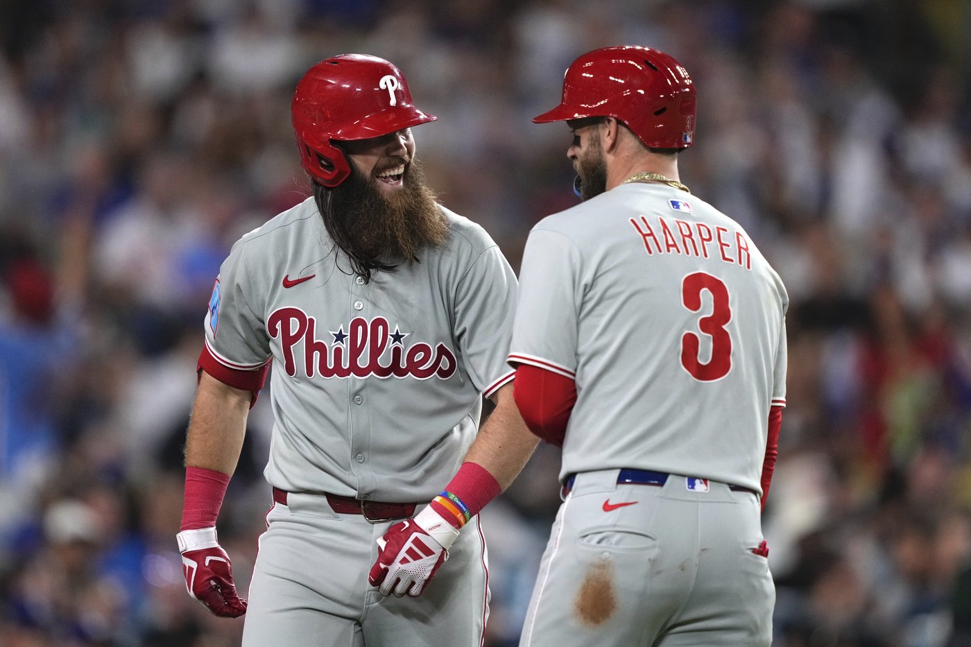 After Ohtani pitches 5 hitless innings, Marchon's 3-run homer rallies Phillies past Dodgers 9-6 | iNFOnews.ca