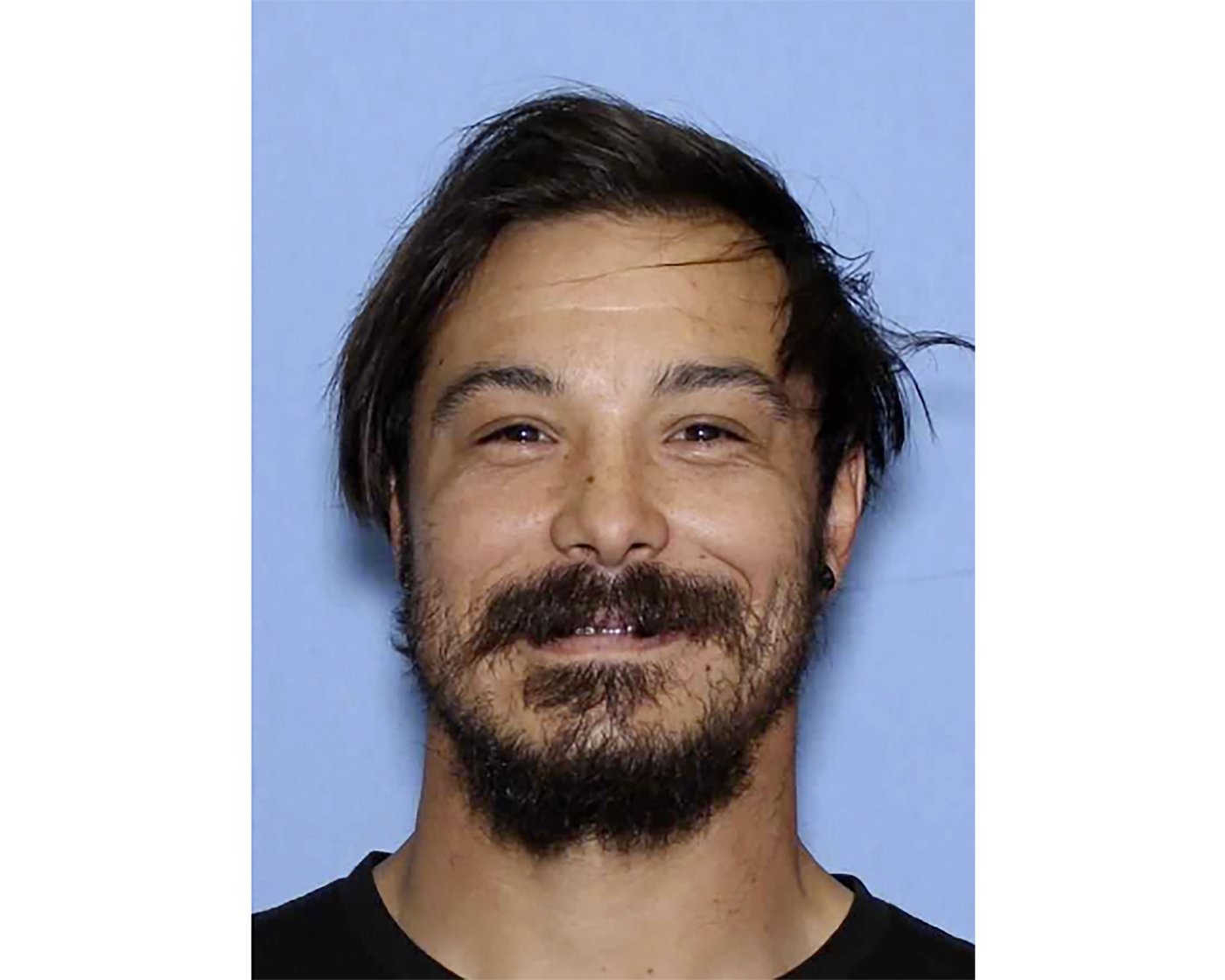 DNA testing underway on remains believed to be Travis Decker, wanted in killings of his girls | iNFOnews.ca