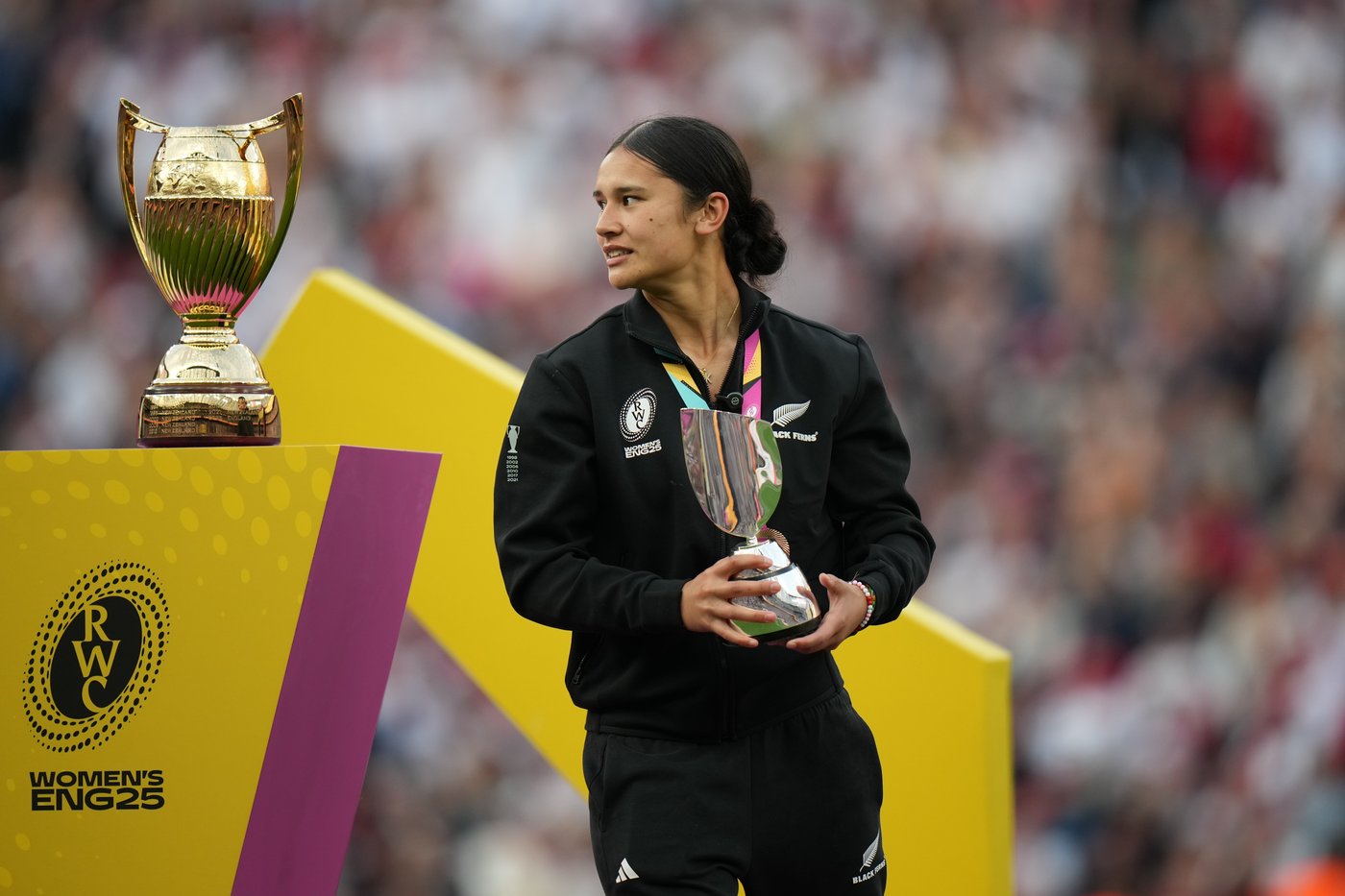 Teen sensation Sorensen-McGee shines at her first Women's Rugby World Cup | iNFOnews.ca