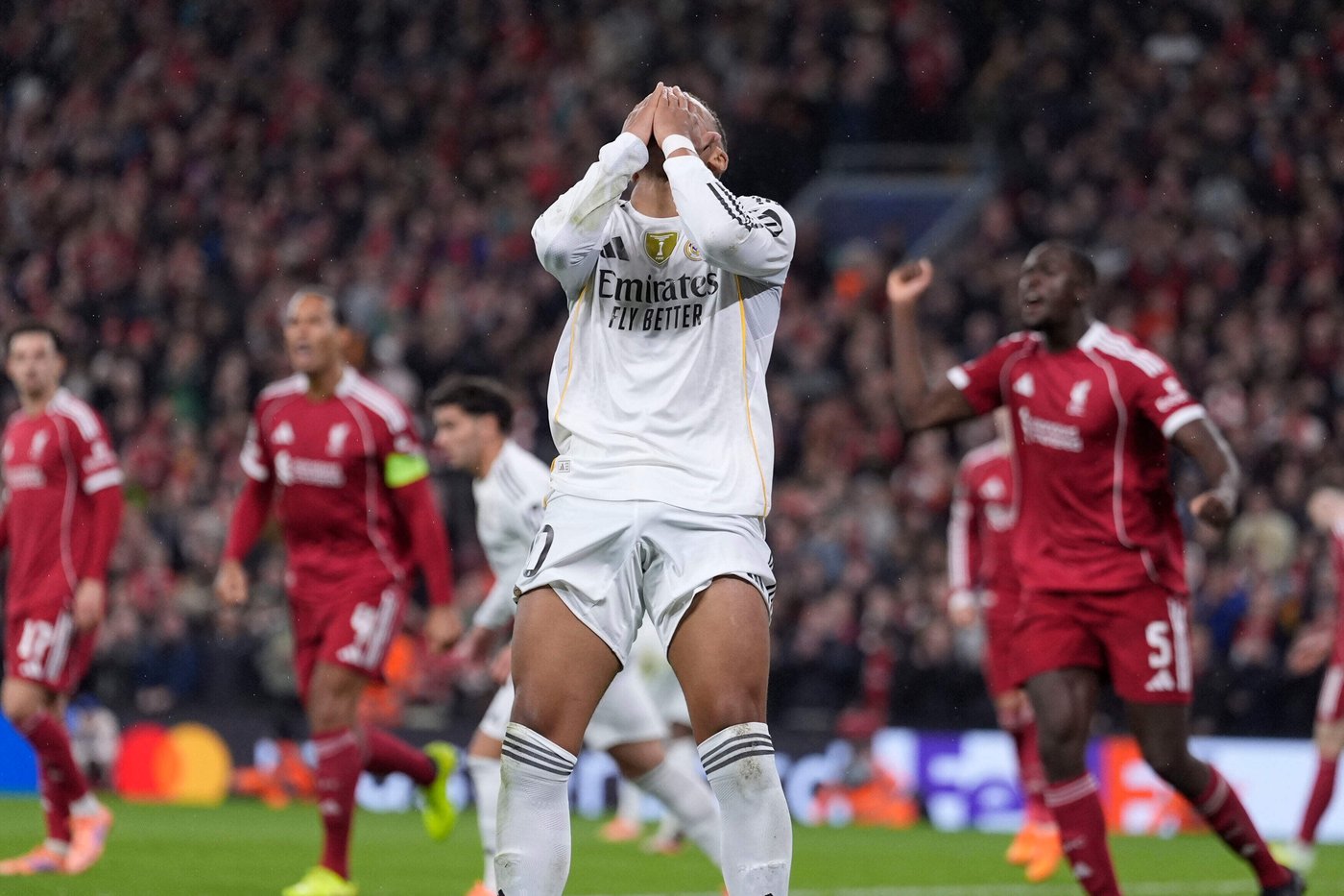 Champions League: Bayern and Liverpool earn statement wins as Van de Ven scores 90-meter solo goal | iNFOnews.ca Champions League: Bayern and Liverpool earn statement wins as Van de Ven scores 90-meter solo goal | iNFOnews.ca