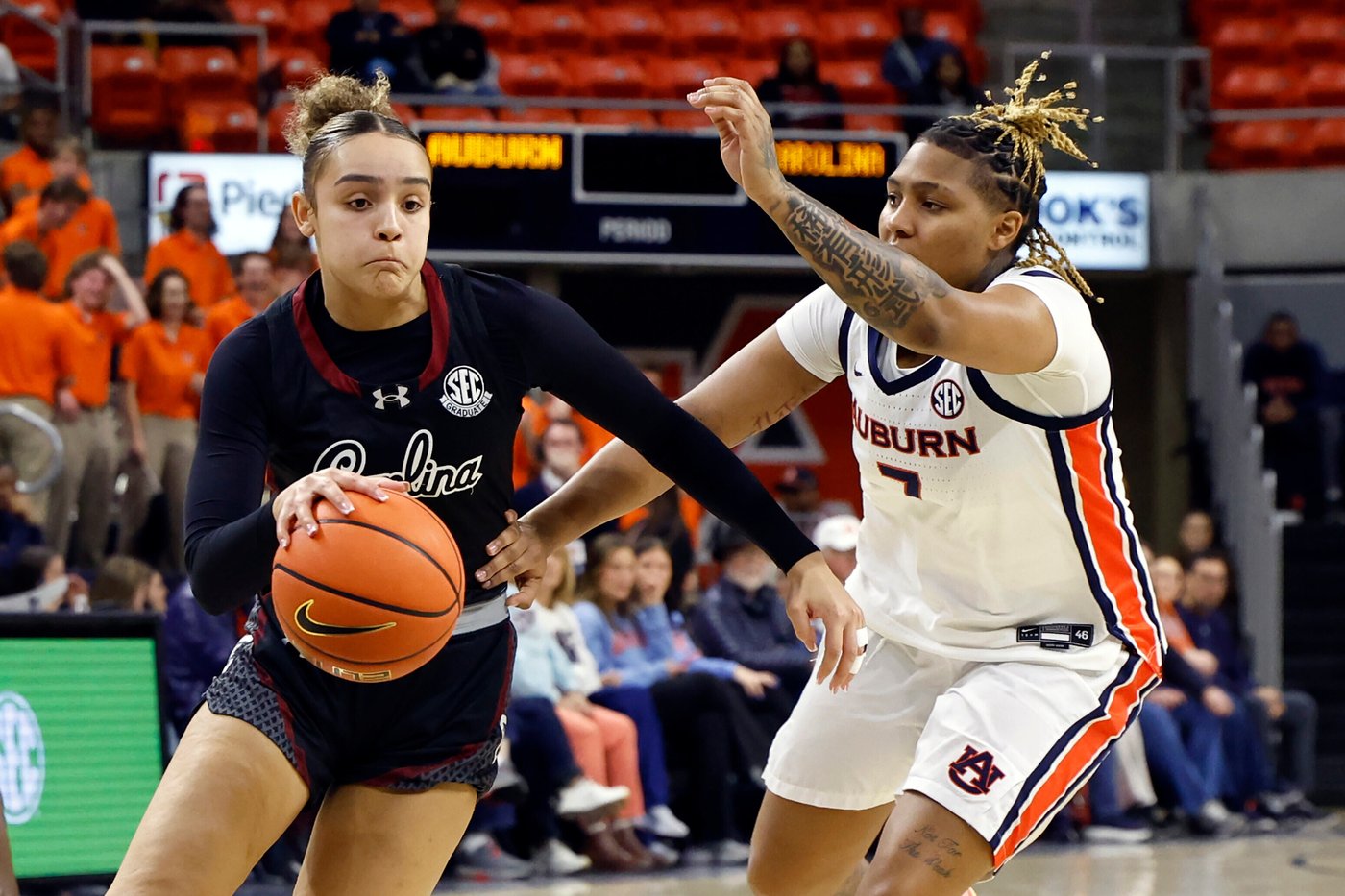 No. 3 South Carolina tops Auburn 81-51 behind another strong effort from Joyce Edwards | iNFOnews.ca No. 3 South Carolina tops Auburn 81-51 behind another strong effort from Joyce Edwards | iNFOnews.ca