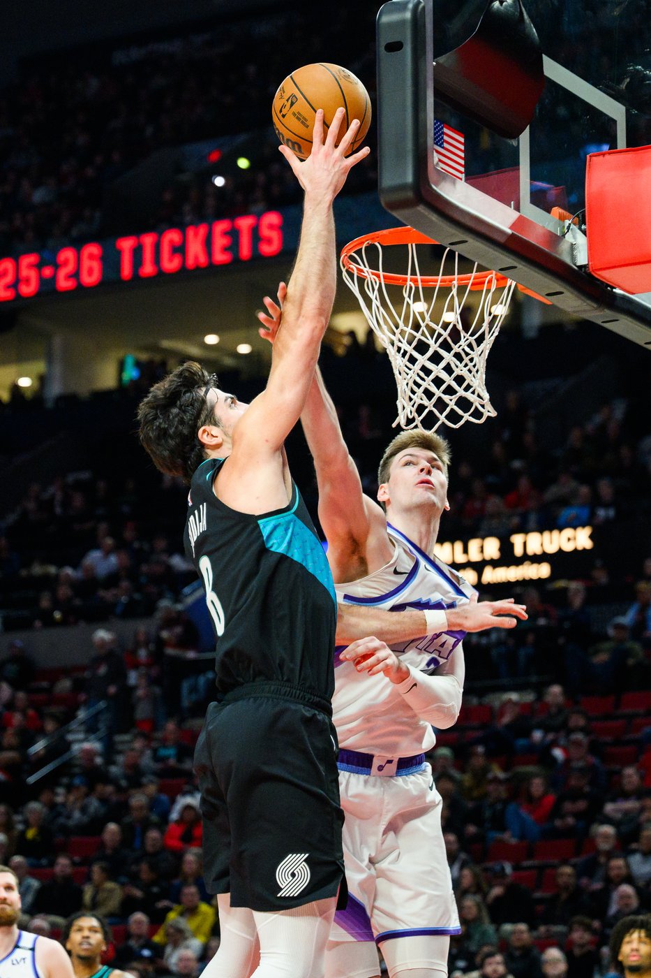 Avdija scores 33 in latest outburst as Trail Blazers blow out Jazz, 137-117 | iNFOnews.ca